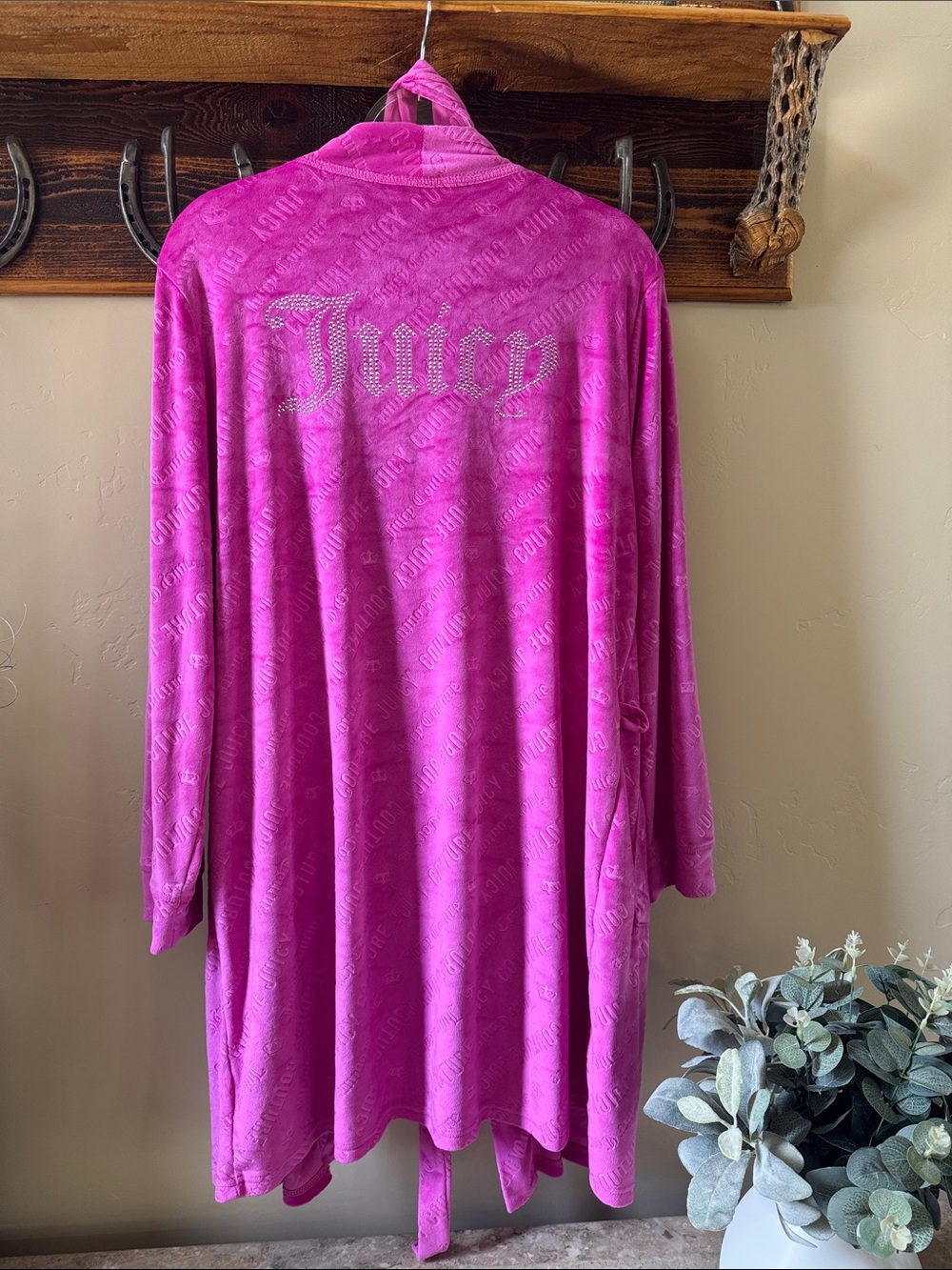 Juicy Couture Hot Pink Velour Lounge Robe